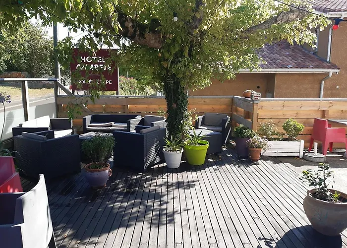 喀巴瑞特酒店 *