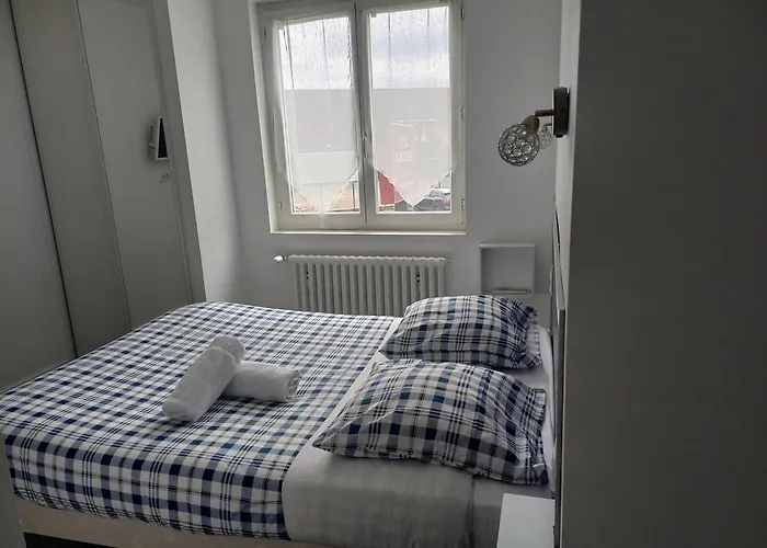 喀巴瑞特酒店 *