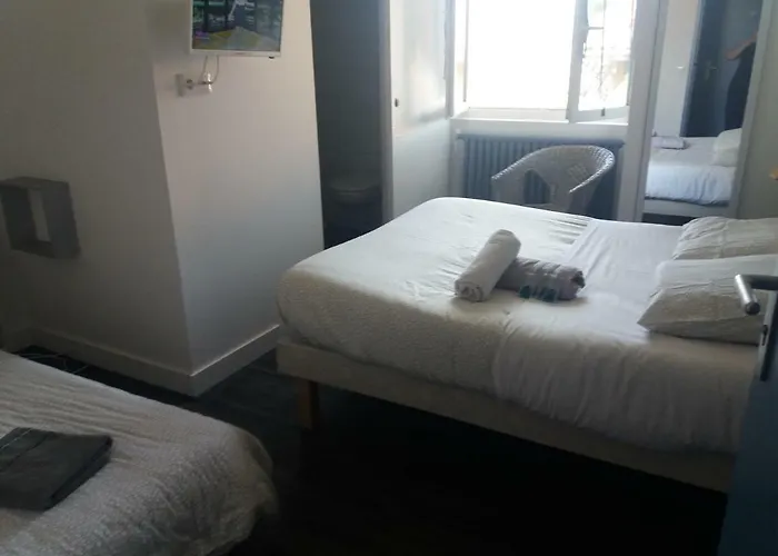 喀巴瑞特酒店 *